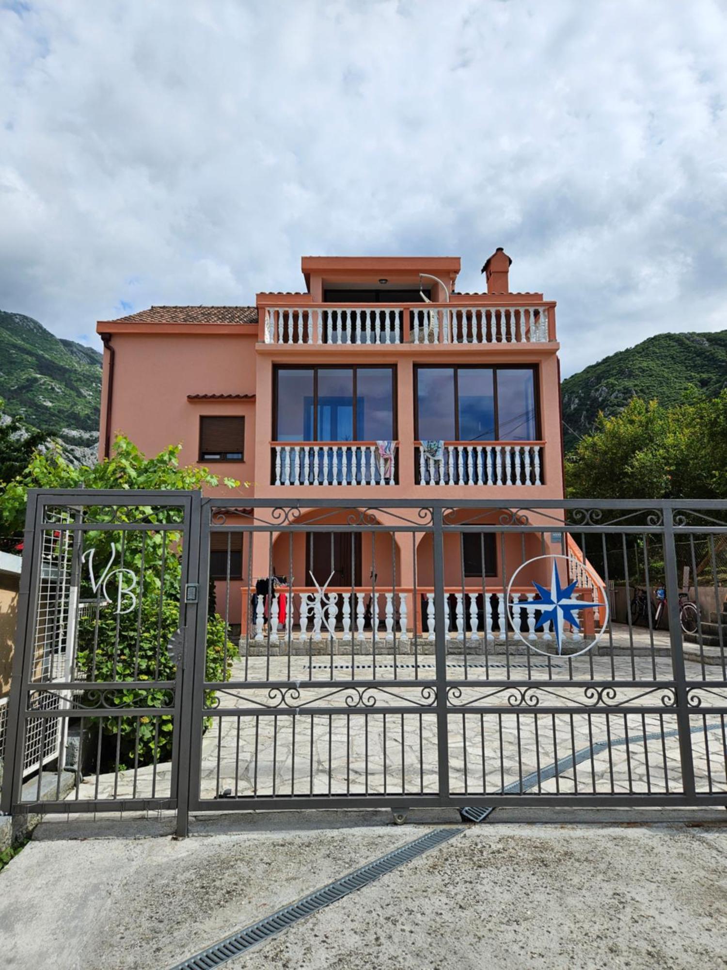 Apartment Vento Di Bocche II Kotor Buitenkant foto